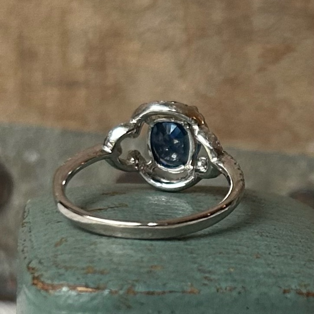 Natural Sapphire and Diamonds 18k White Gold - Picture 4 of 15